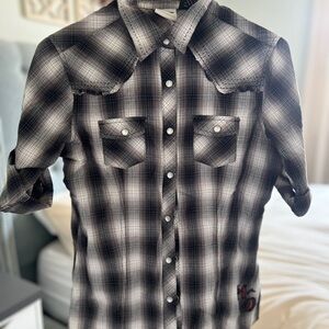 Women’s Black and White Plaid Shirt